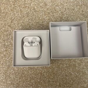 Apple - AirPods with Charging Case (2nd generation) - White